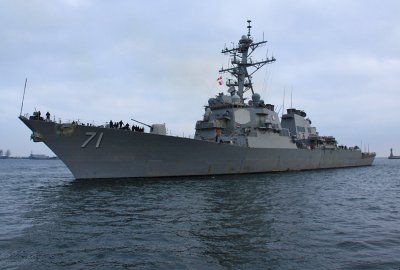 USS Ross z krótką roboczą wizytą w Gdyni