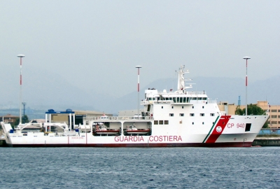 Włochy: szef MSW objęty śledztwem w sprawie statku z migrantami