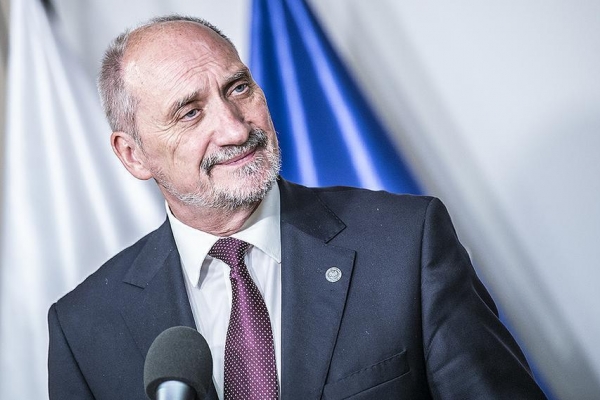 Macierewicz: liczymy, że ws. Nord Stream 2 czyny amerykańskie będą takie jak słowa