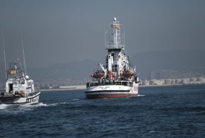 Hiszpania: Statek NGO z 60 migrantami wpuszczono do portu w Barcelonie