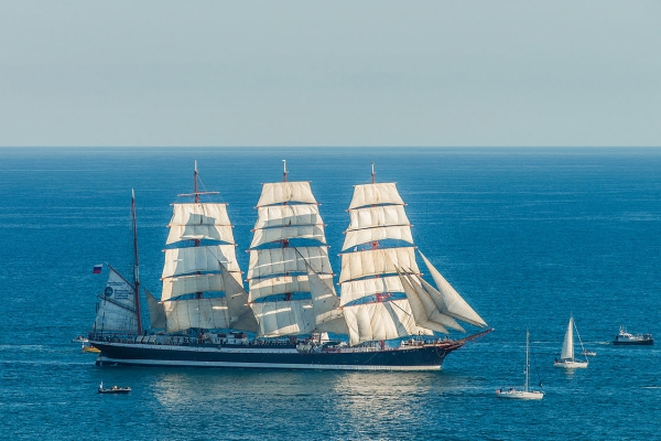 Największy na świecie żaglowiec szkolny wpłynie do Gdyni