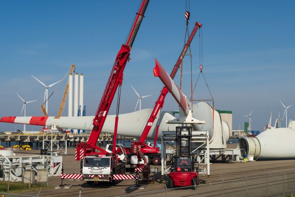 Przetarg na budowę zdolności przeładunkowej portu morskiego do obsługi potrzeb morskiej...