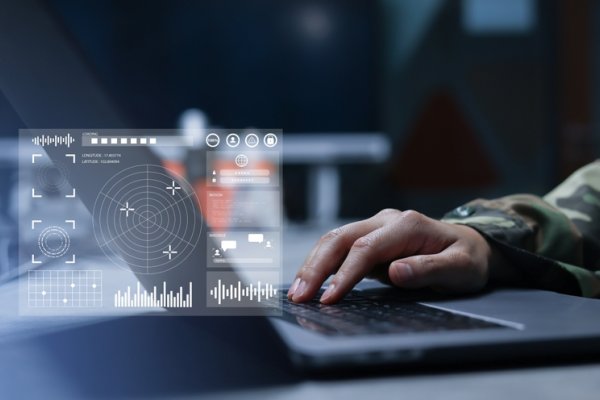 Minister obrony otworzył w Rostocku dowództwo NATO do monitorowania Bałtyku