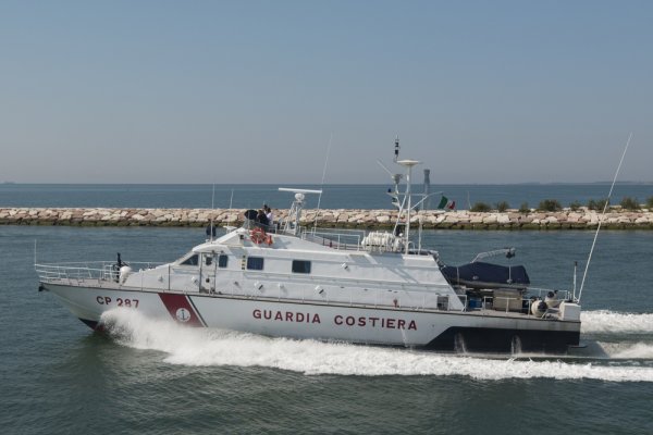 Włochy: Na mocy postanowienia sądu migranci opuścili ośrodek w Albanii