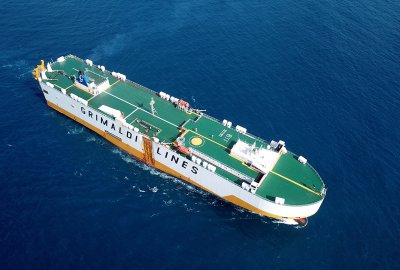 Pożar maszynowni unieruchomił kontenerowiec na Kanale La Manche