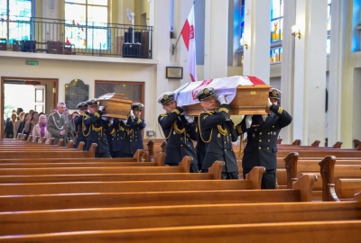 Uroczystości pogrzebowe adm. Józefa Unruga i jego żony Zofii