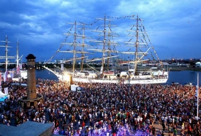 400 mln zł zostawili w Szczecinie turyści. Finał Tall Ships Races 2013 w...