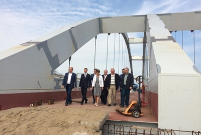 Minister Maria Wasiak odwiedziła Pomorze i budowę nowego mostu nad Martwą Wisłą