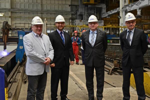 Rozpoczęła się budowa trzeciego promu dla Kanady