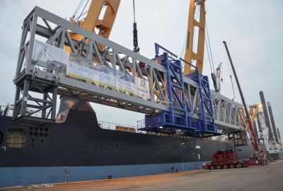 Z Holandii wyruszył transport suwnicy dla Bilfinger Mars Offshore [VIDEO]