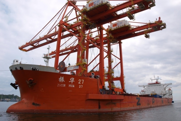 Bałtycki Terminal Kontenerowy z nowymi suwnicami nabrzeżowymi