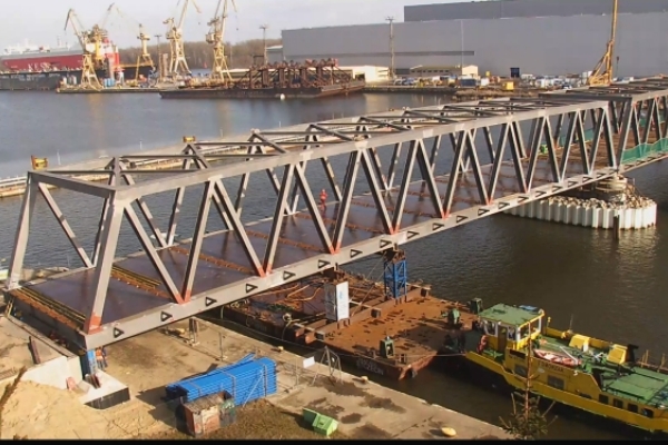 Ostatnie przęsło Mostu Brdowskiego już nad Odrą