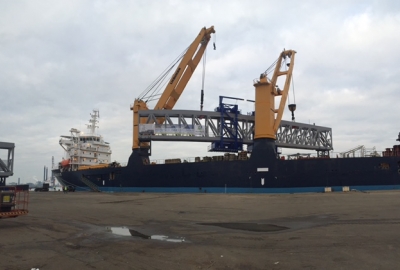 Montują największą suwnicę w Europie