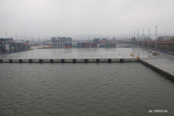 Zakończono projekt „Zagospodarowanie rejonu Nabrzeża Bułgarskiego w Porcie Gdynia” [VID...