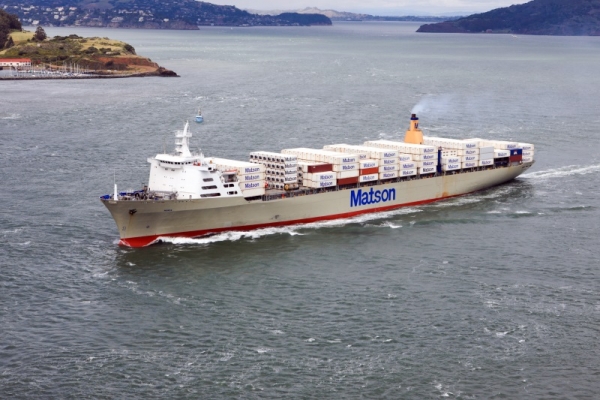 Kontenery wypadły za burtę