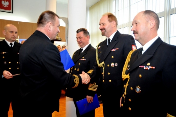 Potrójne pożegnanie z marynarskim mundurem