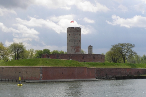 W niedzielę usuną niewybuch z Martwej Wisły