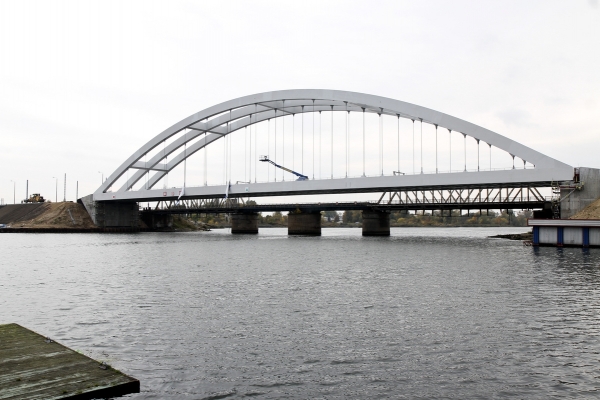 Do Portu Północnego po nowym moście kolejowym [VIDEO]