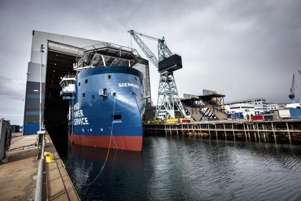 W Norwegii zwodowano statek typu SOV z kadłubem polskiej produkcji [VIDEO]