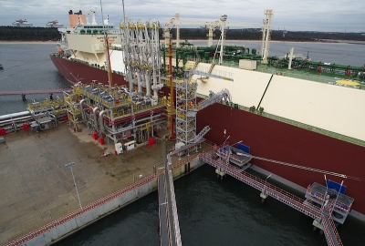 Tchórzewski: Pływający terminal LNG może powstać w Zatoce Gdańskiej...