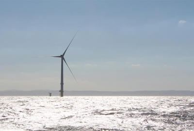 Największe morskie turbin wiatrowe już produkują energię