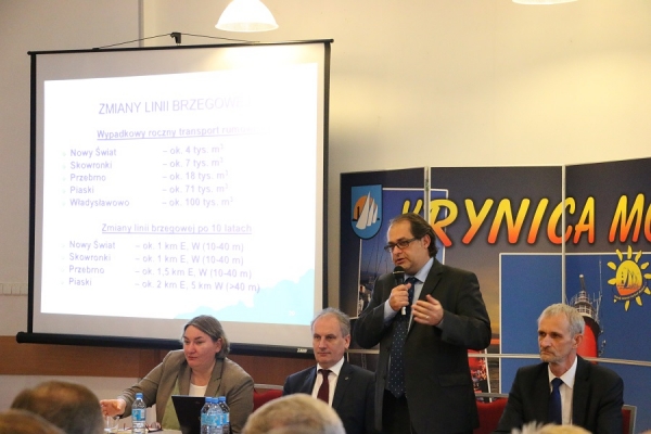 Krynica Morska: Spotkanie przedstawicieli rządu z mieszkańcami ws. przekopu