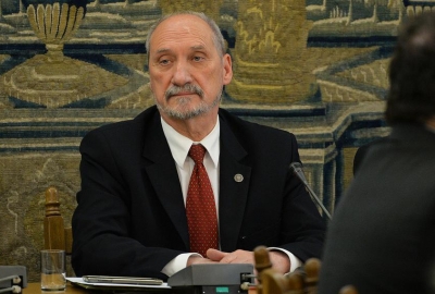 Macierewicz o rosyjskich okrętach na Bałtyku: powód do zaniepokojenia