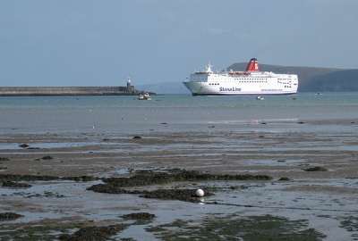 Pasażerowie promu płynącego do Fishguard spędzili noc na Morzu Irlandzkim