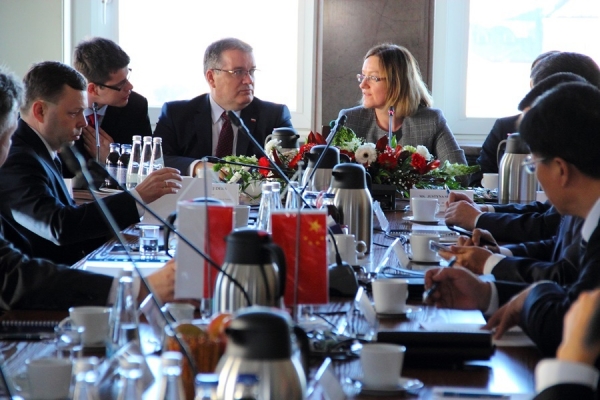 Wiceminister Justyna Skrzydło spotkała się z delegacją prowincji Xinjiang