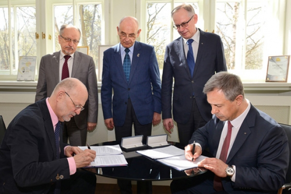 Naukowcy z Pomorza pogłębiają ponad trzydziestoletnią współpracę