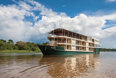 Pożar na niewielkim statku rzecznym La Estrella Amazonica. Dwie ofiary śmiertelne