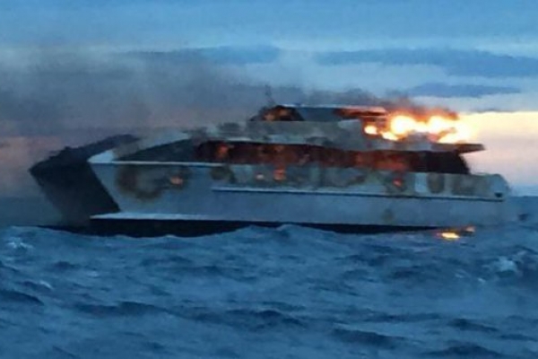 Pożar na katamaranie. Kilkunastu turystów spędziło noc w szpitalu