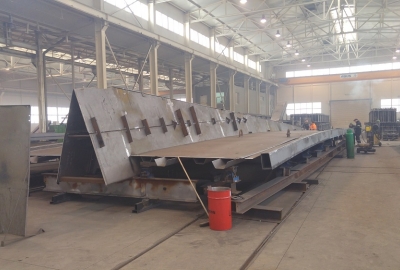 Pierwsze elementy kładki na Ołowiankę dotarły do Gdańska