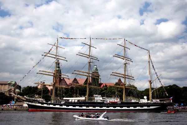 Żaglowiec Kruzensztern ponownie w Świnoujściu