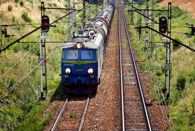 Strategia: wsparcie publiczne nakierowane na większe wykorzystanie kolei...
