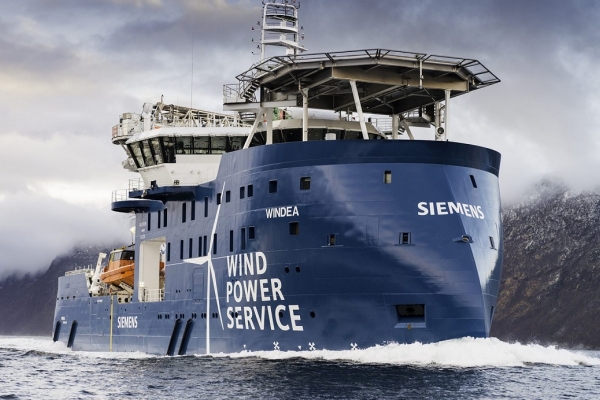 Kadłub z Polski w zdanym przez Ulstein Verft setnym statku z X-Bow [VIDEO]