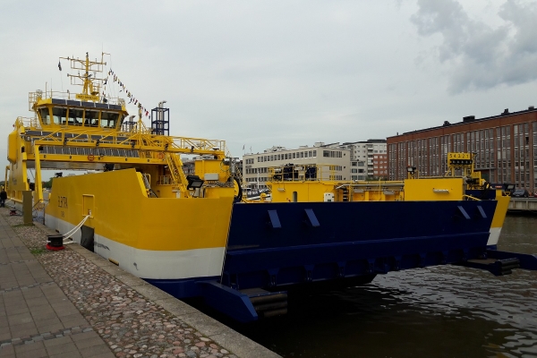 Oficjalny chrzest promu Elektra ze stoczni Crist [VIDEO]