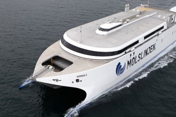 Nowy prom Molslinjen przygotowany na transport pojazdów modułowych
