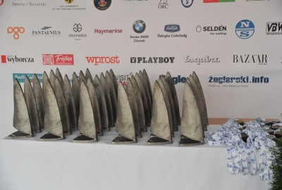 W Gdańsku wręczono medale i statuetki najlepszym morskim żeglarzom regat...