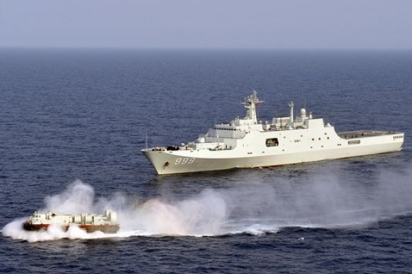 Żołnierze wysłani do pierwszej zagranicznej bazy wojskowej