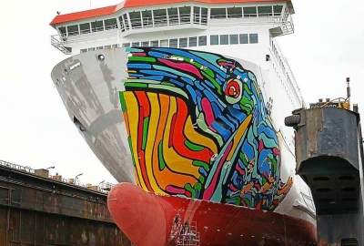 Prom Cracovia z grafiką wieloryba na 900 m kw. [ZDJĘCIA]