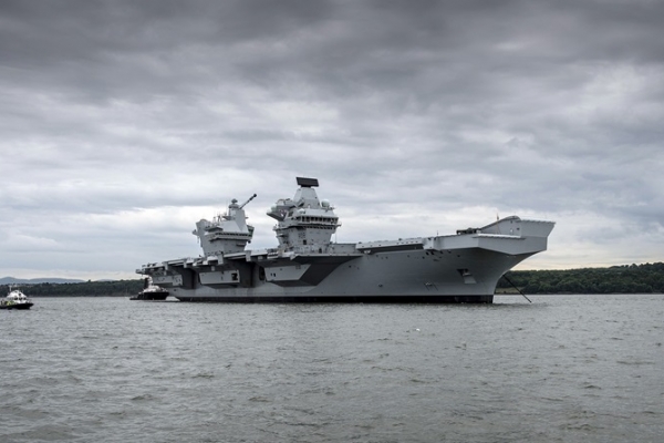 Chiński dziennik: W. Brytania kompromituje się chcąc wysłać lotniskowce