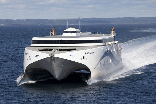 Prom popularniejszy niż samolot? Molslinjen nie ma wątpliwości