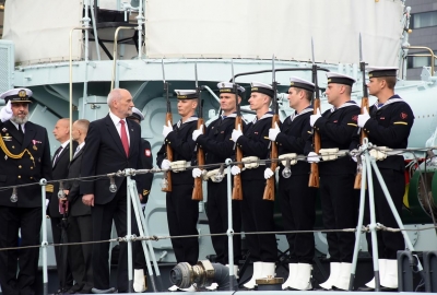 Macierewicz: Marynarka będzie musiała przybrać nowy kształt