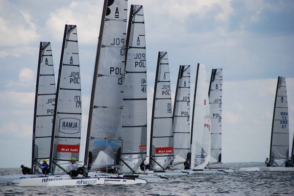 W Sopocie startują największe regaty katamaranów w Polsce 