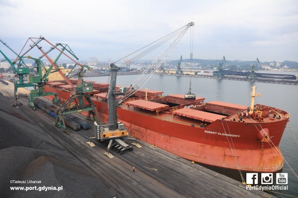 Port Gdynia: Po raz kolejny - koks do Indii