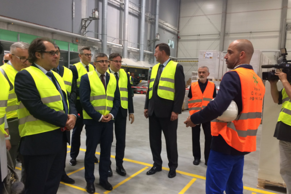 Szef resortu z wizytą w Śląskim Centrum Logistyki w Gliwicach