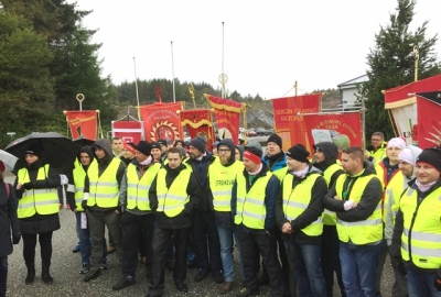 Fot.: IUF Uniting Food, Farm and Hotel Workers World-Wide Ponad 70 Polaków strajkuje w przetwórni ryb w okolicach Bergen