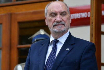 Szef MON: we Francji o współpracy obronnej i przemysłowej