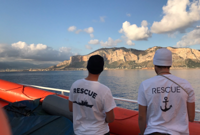 Do Palermo wpłynął statek z rekordową liczbą nieletnich migrantów